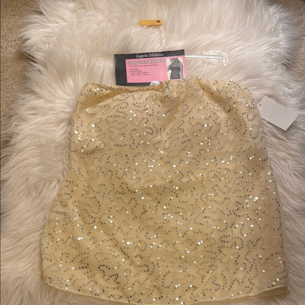 Elegant Silver Sequin Bandeau - Picture 3 of 10